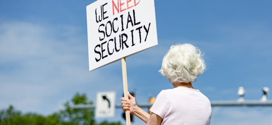 a-double-whammy-is-coming-for-america’s-safety-net