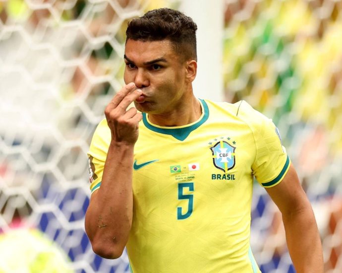 casemiro-firma-el-empate-de-brasil-frente-a-japon-con-un-tremendo-remate-del-mediocampista