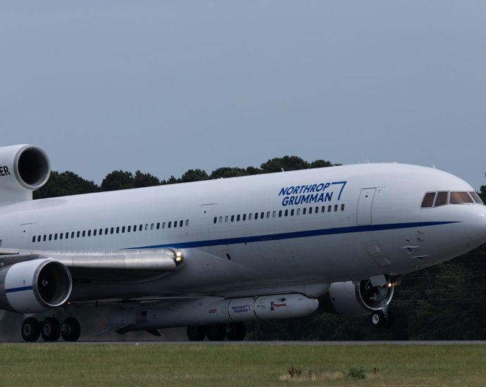 what-to-expect:-commercial-mission-to-boost-nasa’s-swift