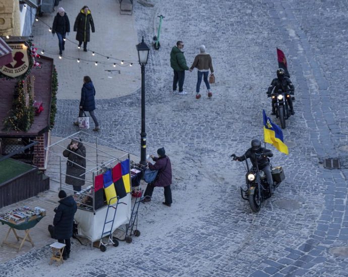 for-its-own-sake,-ukraine-must-not-normalize-nazi-collaborators