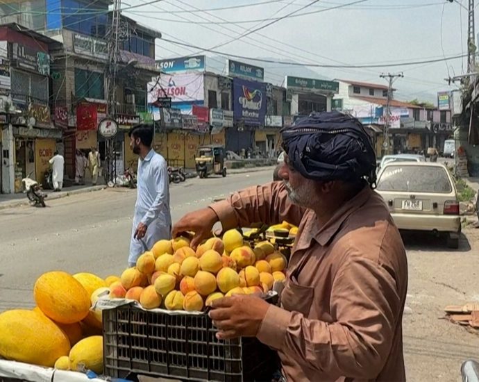 pakistan-administered-kashmir-returns-to-daily-life-after-deadly-protests