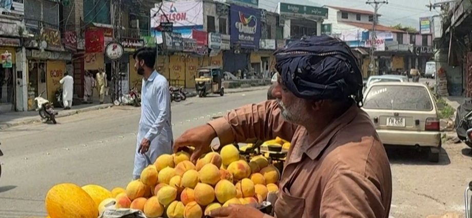 pakistan-administered-kashmir-returns-to-daily-life-after-deadly-protests
