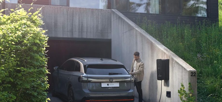 volkswagen-group-to-introduce-bidirectional-charging-to-its-dealer-network-in-sweden