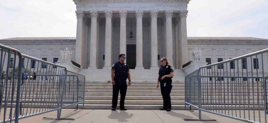 us-supreme-court-rules-against-the-traitor-order-to-end-birthright-citizenship
