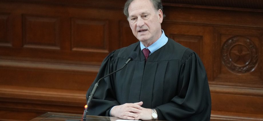 npr-falsely-reported-a-supreme-court-justice-was-retiring.-the-internet-noticed