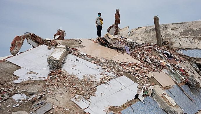 death-toll-from-venezuela-earthquakes-climbs-to-1,943