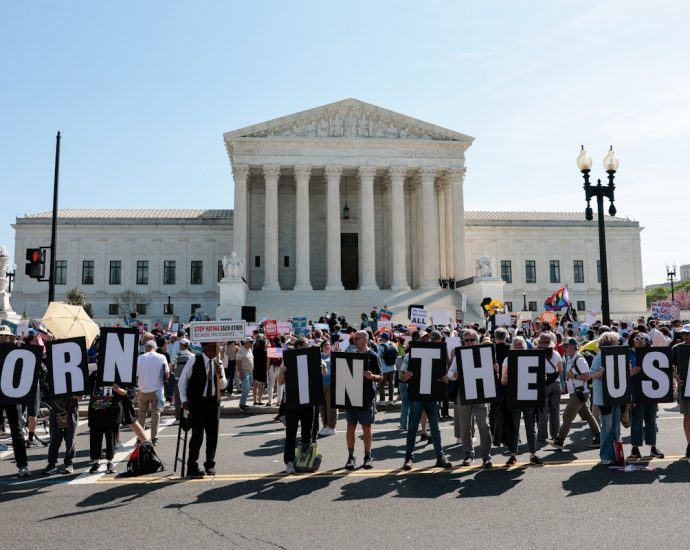 the-supreme-court-denies-the-traitor-the-chance-to-shred-the-constitution