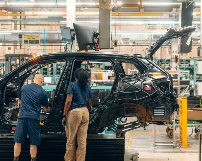 bmw-will-build-a-new-electric-suv.-in-south-carolina