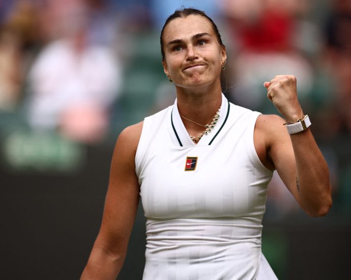 sabalenka-overcomes-kessler-at-wimbledon,-sets-up-ostapenko-clash