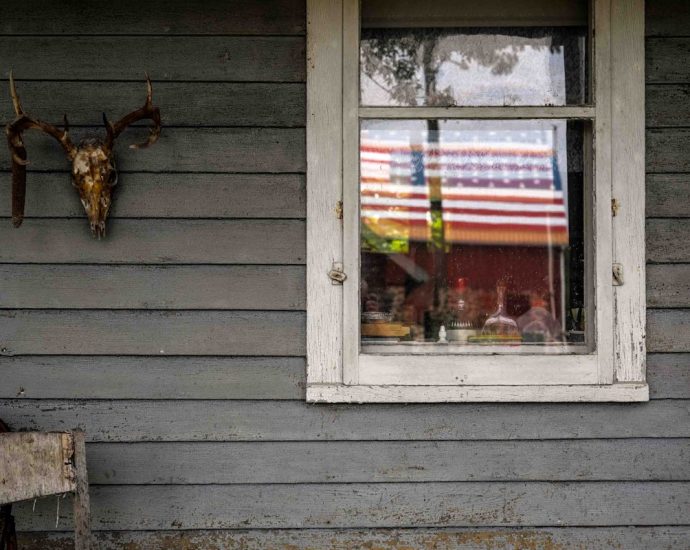 small-towns-struggling-to-celebrate-july-4-after-doge-axed-their-funds