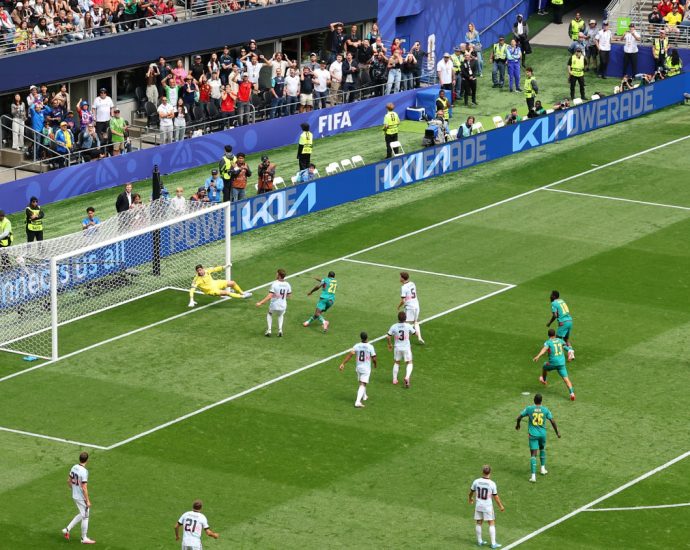 ¡golazo-colectivo!-habib-diarra-marca-el-primero-de-senegal-ante-belgica