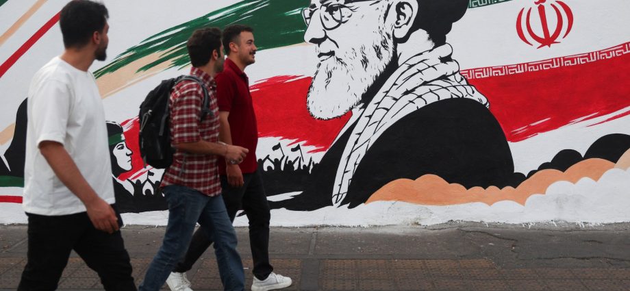 iran-war-live:-‘positive-progress’-as-us,-tehran-wrap-up-indirect-talks