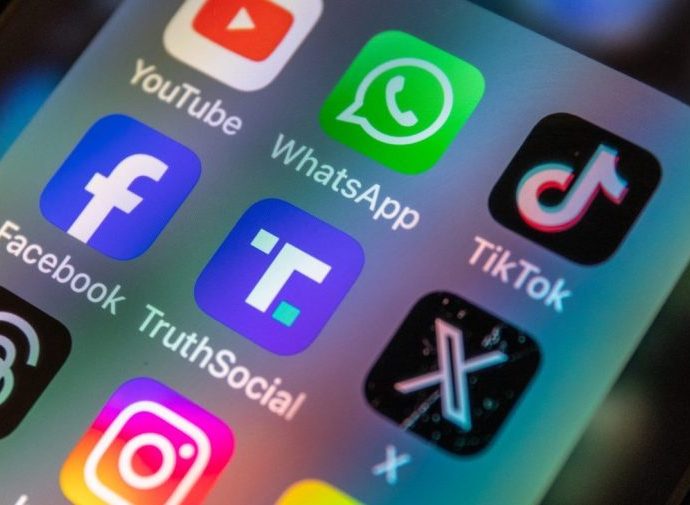 more-than-half-of-americans-support-banning-social-media-for-youth:-survey
