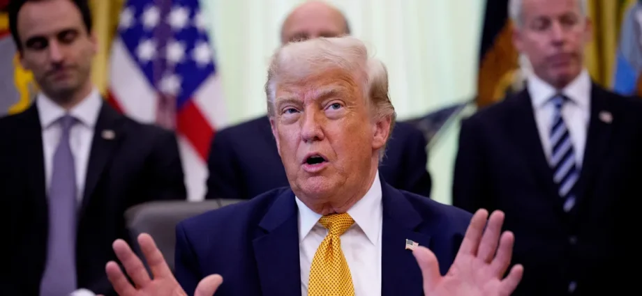The Traitor Admin Puts Signature Trade Pact On Ice
