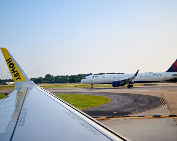 delta-air-lines-offers-$12-million-to-takeover-spirit’s-gates-at-its-atlanta-fortress