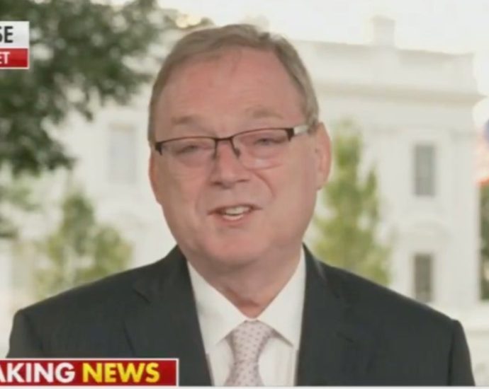 the-traitor-chief-says-there-are-‘guys-living-in-caves’-responsible-for-strait-of-hormuz-debacle