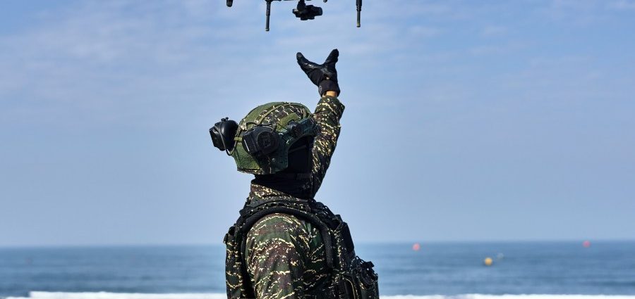 us-diplomat-encourages-taiwan-to-become-drone-‘hornet’s-nest’