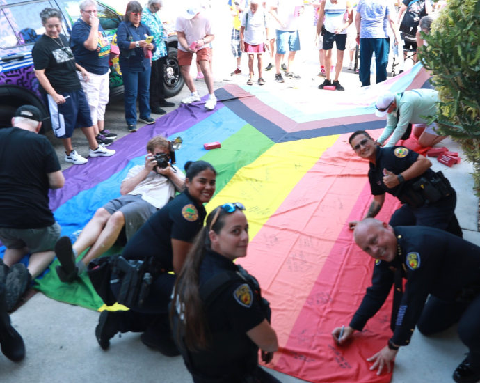 police-chiefs-join-stonewall-reenactment-in-powerful-pride-finale