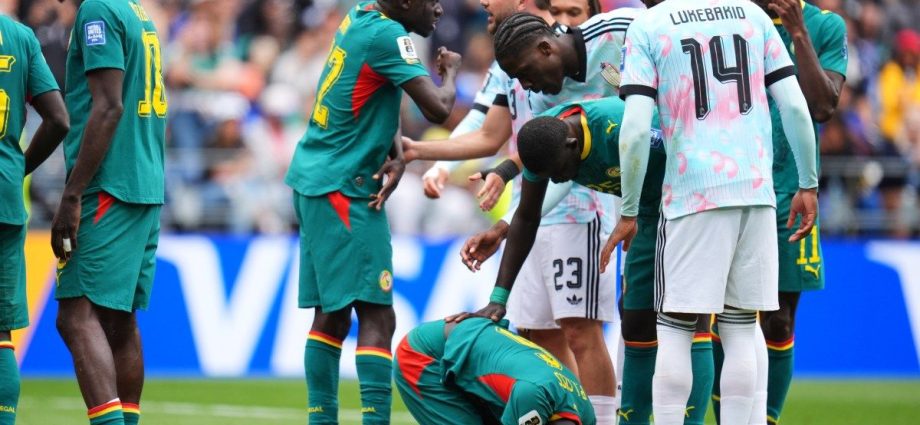 controversial-penalty-ends-senegal’s-fifa-world-cup-run-against-belgium