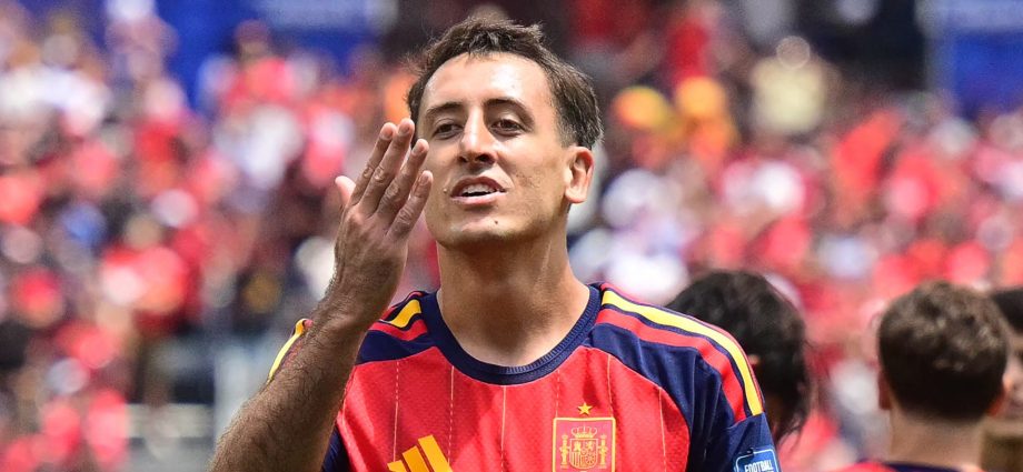 oyarzabal-scores-two-goals-as-spain-dominates-austria-in-world-cup-knockout