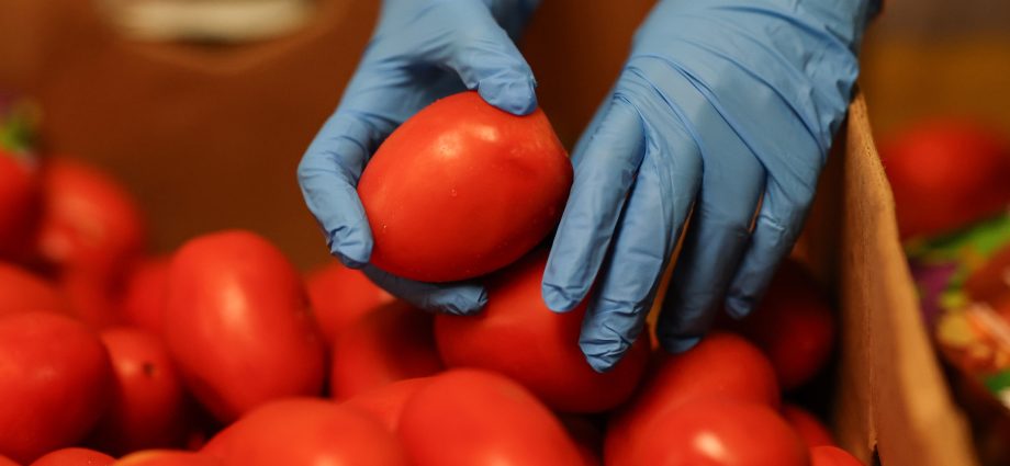 as-officials-track-a-foodborne-parasite-tied-to-explosive-diarrhea,-answers-remain-elusive