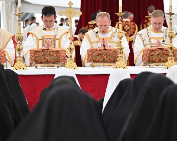 pope-leo-xiv-excommunicates-6-bishops,-declares-schism-with-traditionalist-society