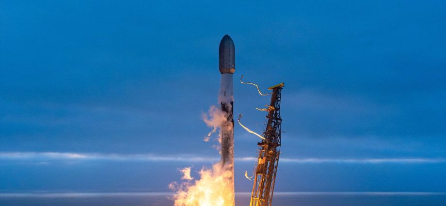 SpaceX Falcon 9 rocket launches 24 Starlink satellites from California