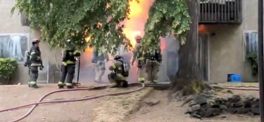 powerful-explosion-as-firefighters-probe-smoke-at-tacoma-apartment