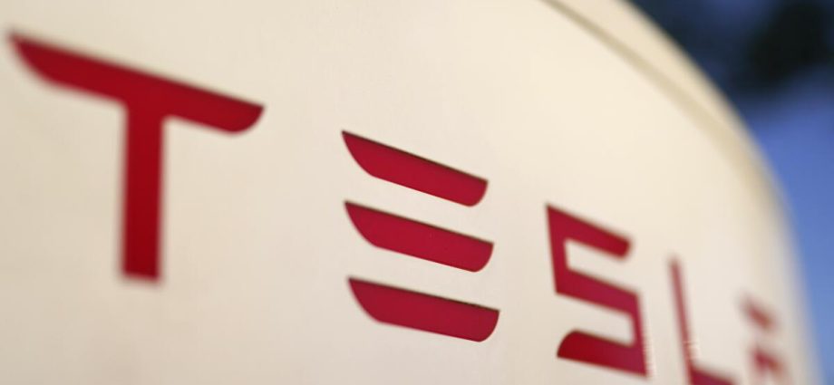 first-recorded-tesla-semi-crash-kills-two-people-in-nevada
