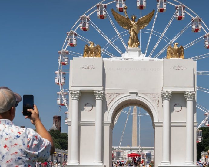 the-traitor’s-state-fair-arch-is-cracking-and-oozing-yellow-goo