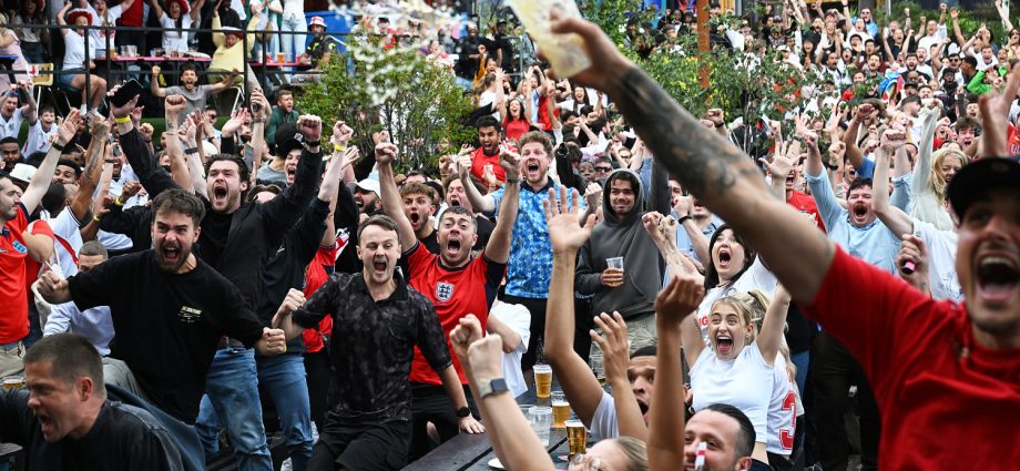 england-fans-can-drink-till-5-am.-for-mexico-world-cup-game-after-government-intervention