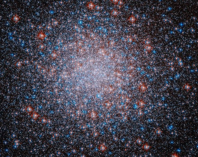 nasa’s-hubble-spots-star-spangled-cosmic-scene