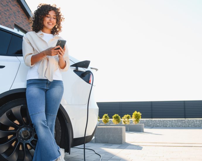 How Much Does It Cost To Charge An Electric Car & What Factors Affect The Price?