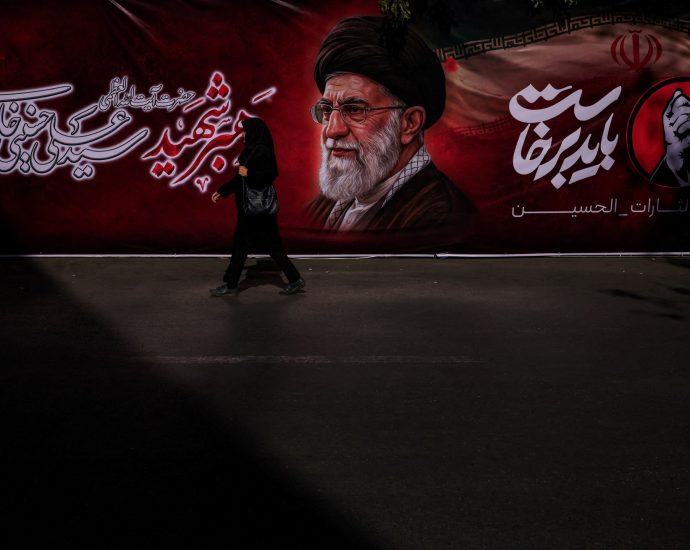 iran-begins-week-of-funeral-ceremonies-for-slain-supreme-leader-khamenei