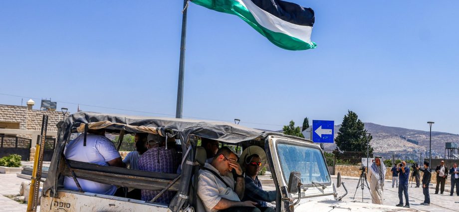 israeli-settlers-intensify-attacks-in-west-bank,-targeting-water-supplies
