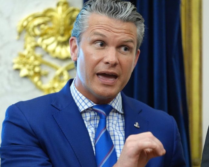 pete-hegseth-slams-‘ingrates’-as-protesters-overwhelm-speech-to-national-guard-in-dc