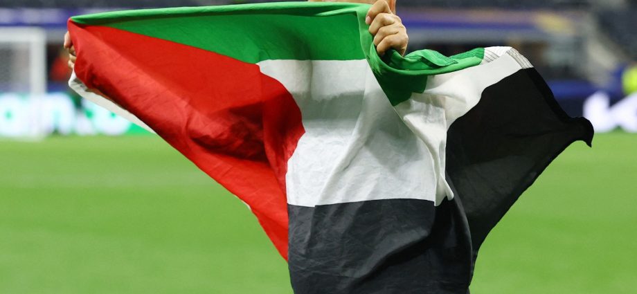 egypt-coach-dedicates-world-cup-win-to-palestine-as-arab-world-celebrates
