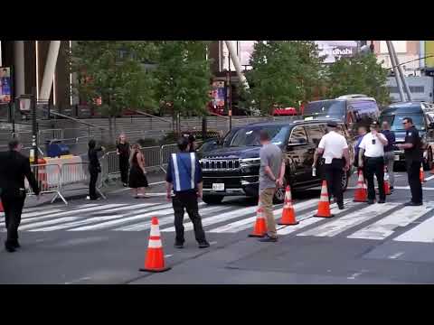 a-listers-arrive-at-msg-for-swift-kelce-wedding-celebration
