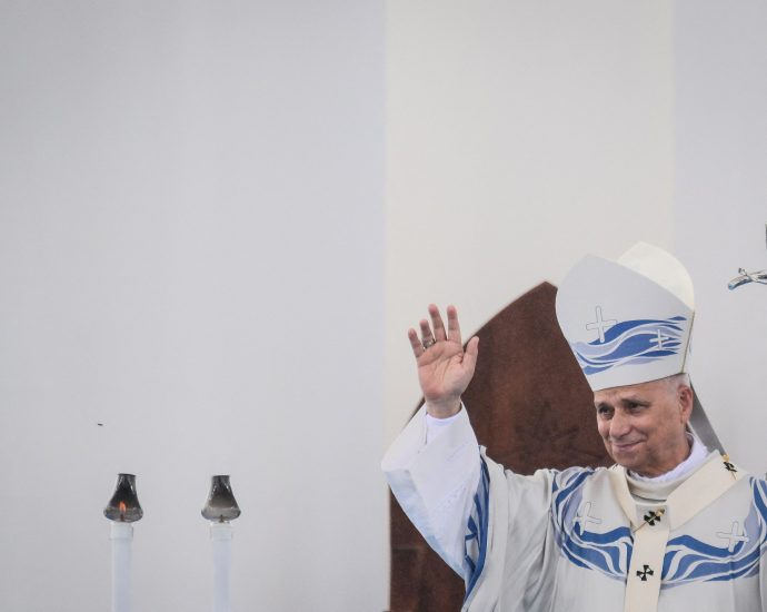 pope-leo-urges-migrant-protection,-integration-on-visit-to-lampedusa