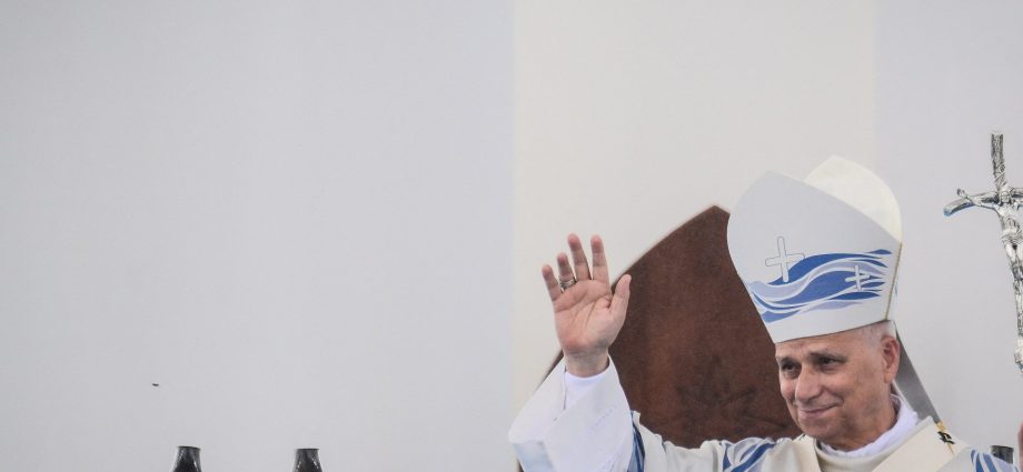 pope-leo-urges-migrant-protection,-integration-on-visit-to-lampedusa