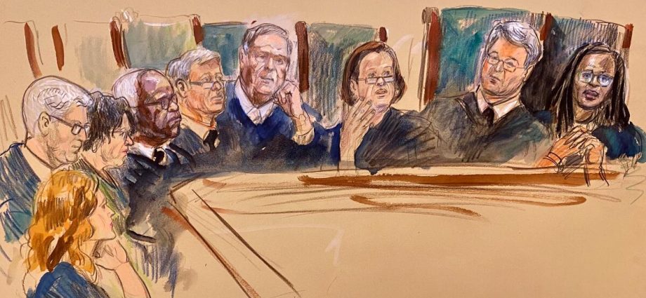 how-roberts-led-a-fractured-supreme-court-to-wins-for-the-right-and-defeats-for-the-traitor