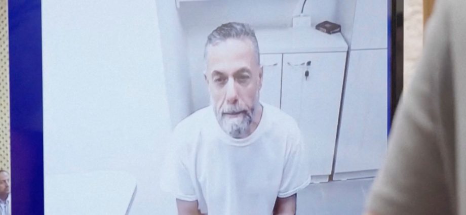 jailed-gaza-hospital-chief-in-life-threatening-condition,-rights-group-says
