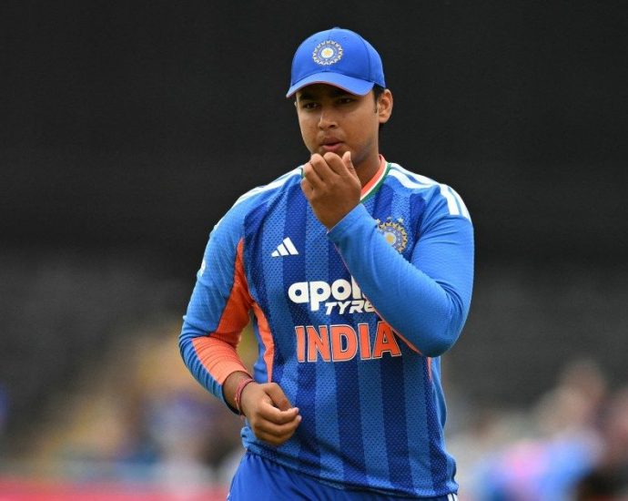 sooryavanshi-sets-record-for-youngest-india-player-in-international-match