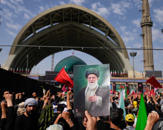 dayslong-funeral-begins-for-iran’s-late-ayatollah-ali-khamenei