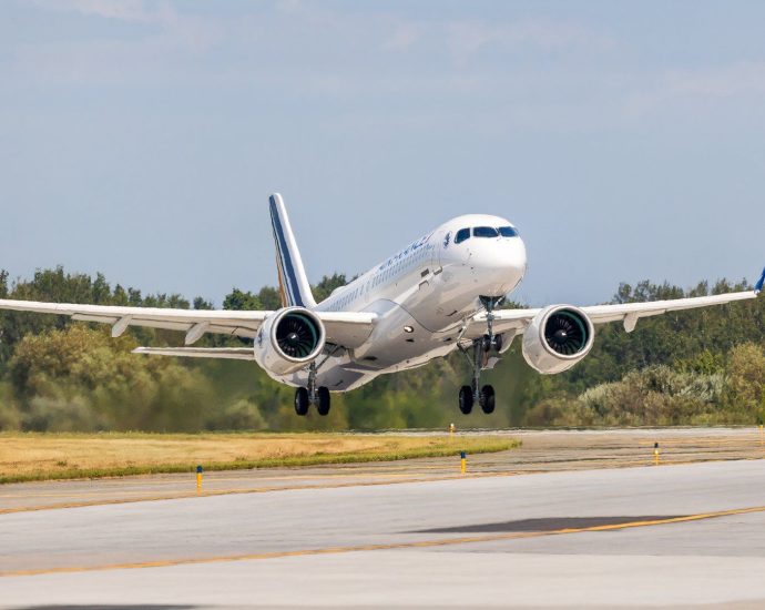 the-new-airbus-a220-coming-in-2027