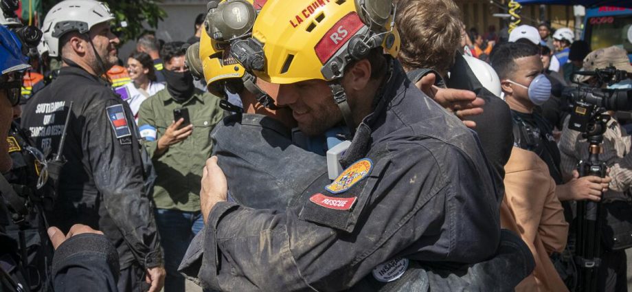 la.-firefighters-helped-rescue-venezuela-quake-victim-buried-for-8-days