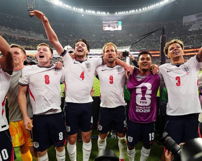 ¡wonderwall-retumbo-en-el-azteca!-asi-festejo-inglaterra-su-pase-a-cuartos-tras-eliminar-a-mexico