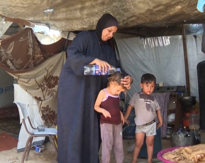 scorching-heat-worsens-suffering-in-gaza’s-displacement-camps