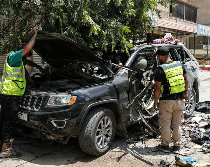israeli-attack-on-vehicle-in-lebanon-kills-at-least-four