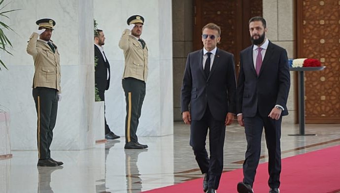 macron-tours-damascus’-umayyad-mosque-during-syria-visit